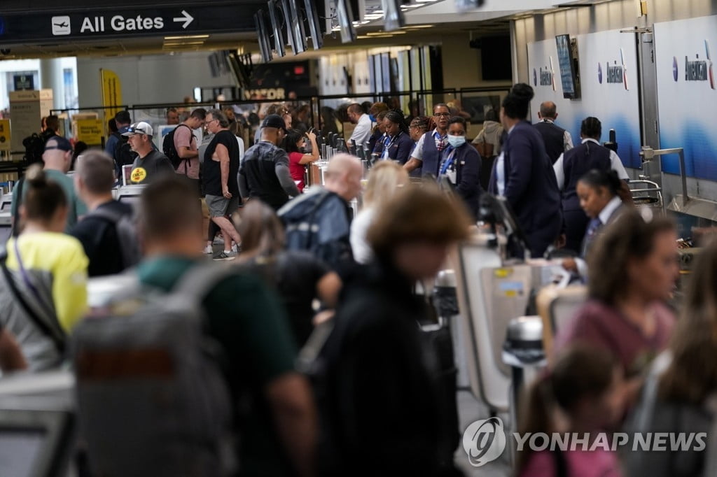 카지노 게임;돈이 넘친다 넘쳐카지노 게임;…655조원 '초과 저축'