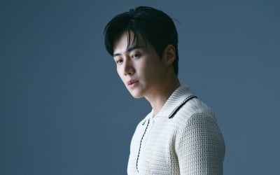 정국 왼쪽 귀 뒤 선명한 타투…방탄소년단 우정 7Ten☆ | 텐아시아