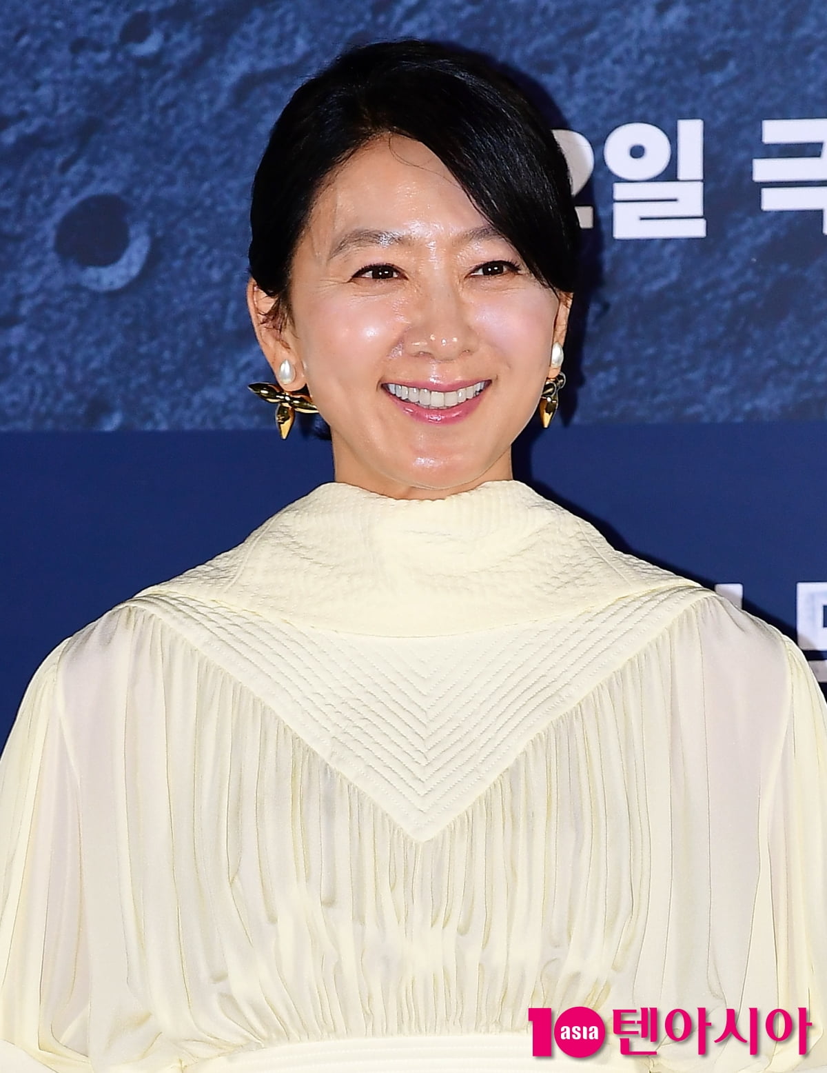 [TEN포토] 김희애 '20대는 못따라할 독보적 우아함'