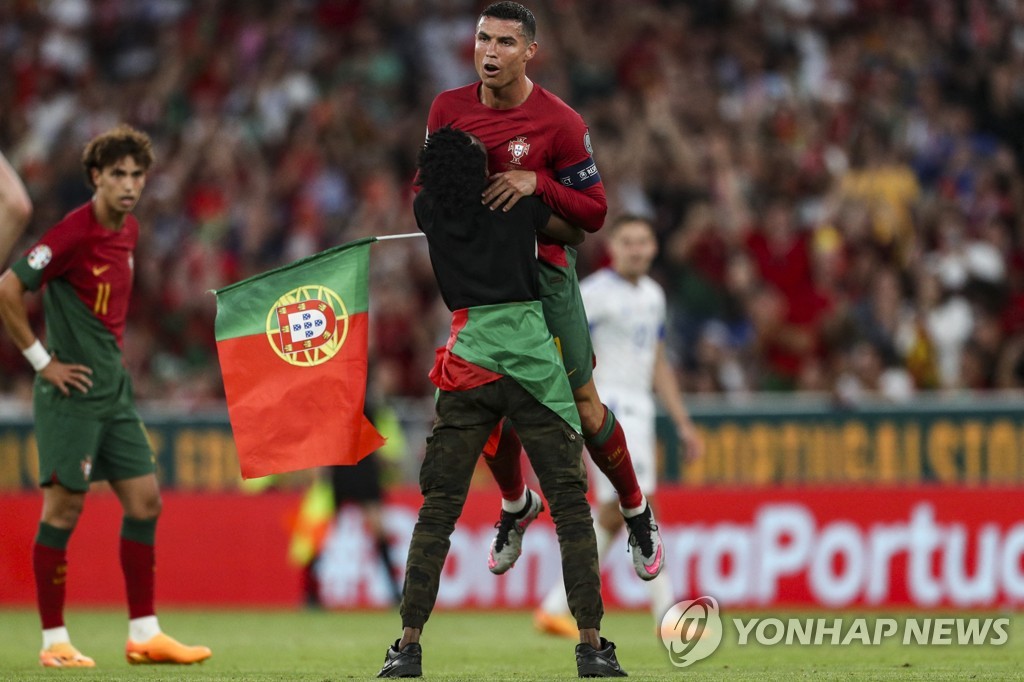 포르투갈, 보스니아에 3-0 완승…페르난드스 2골 1도움 원맨쇼