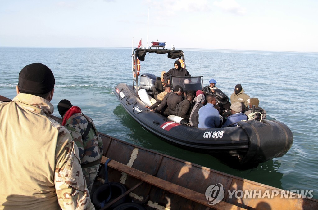지중해 참사 급증…"튀니지 어부 그물에 이민자 시신이"