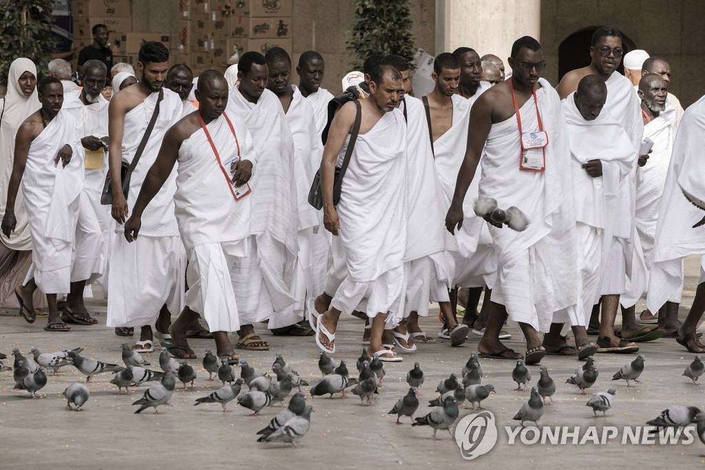 사우디 메카 성지순례 방역 규제 없이 시작…200만명 참여 예상