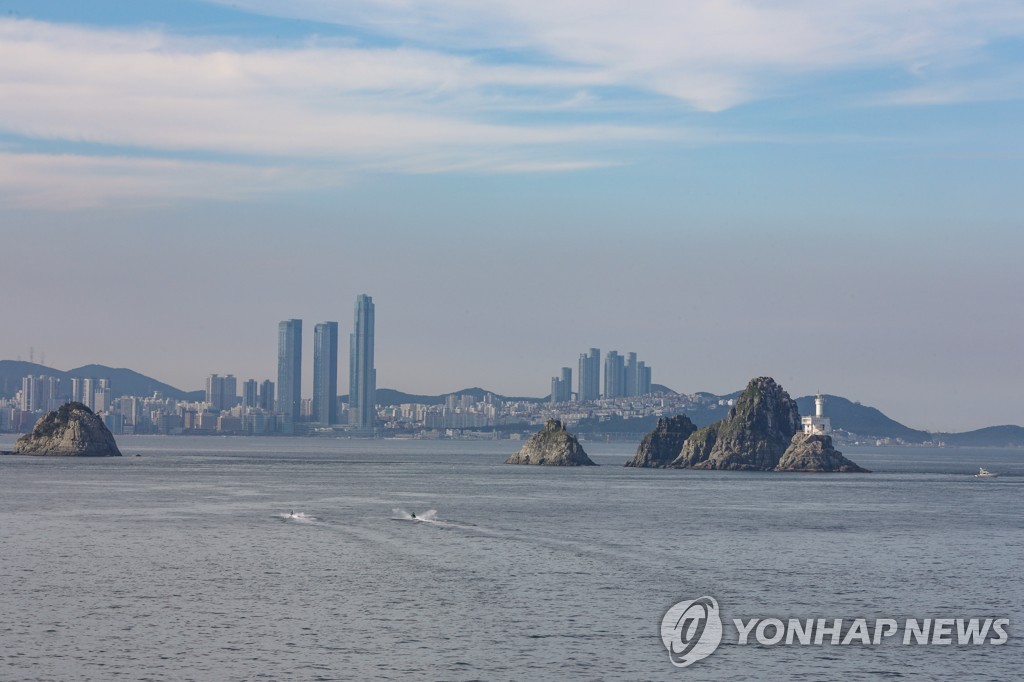 부산·울산·경남 흐리고 가끔 비…낮 최고 25∼31도