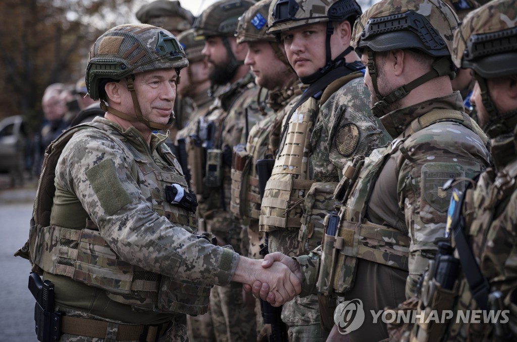 우크라 육군 총사령관 "주력부대 전투 안 나서…지금은 탐색전"