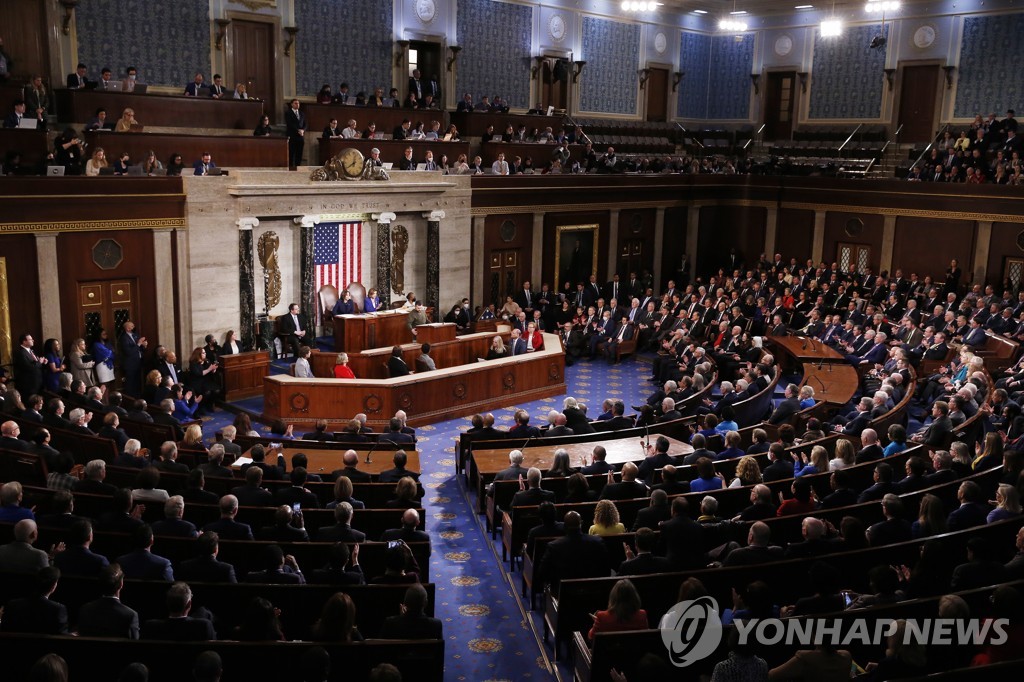 "미, 초당적 우크라 군사지원론 시들…부채한도 합의 탓"