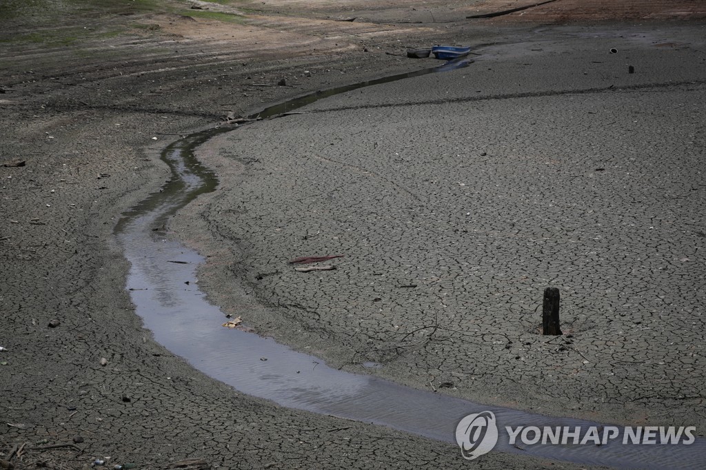 파나마에 비 '찔끔'…운하 수량 부족에 해운업계 전전긍긍