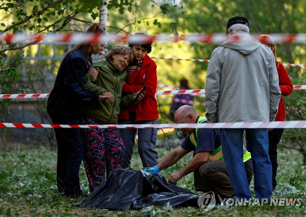 국제 어린이날인데…공습으로 우크라 키이우서 어린이 2명 숨져