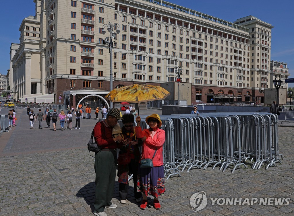 바그너 용병 철수 러시아 '평온' 찾는 듯…이동 제한 점차 해제