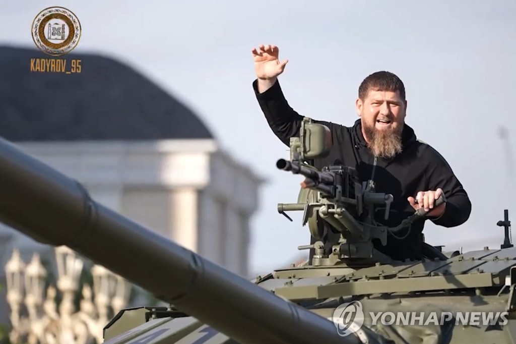 러, 우크라 전선에 '병력 고갈' 바그너 용병 대신 체첸군 투입
