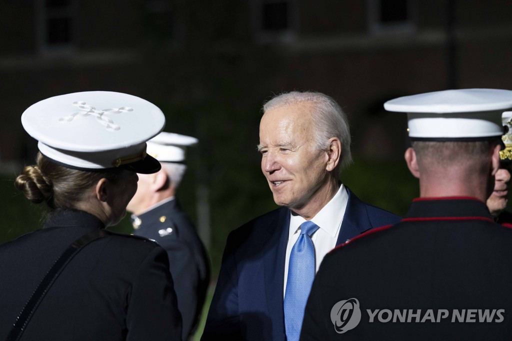 바이든, 美 디폴트 시한 이틀 남기고 부채한도 합의안 서명