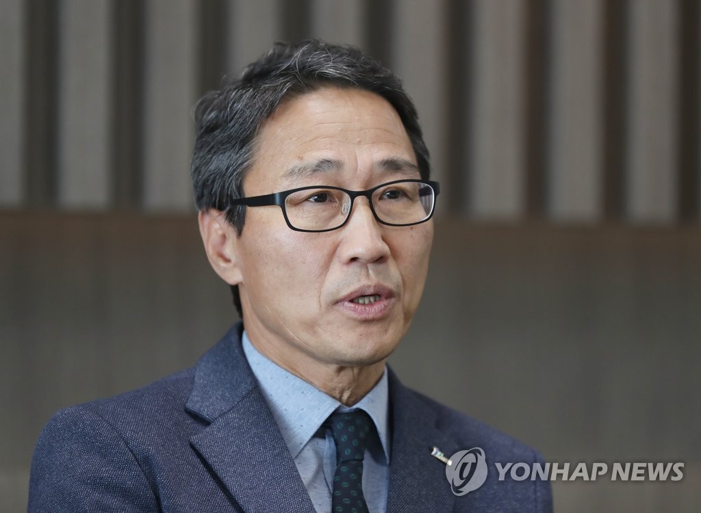 '갑문 노동자 사망' 인천항만공사 전 사장 징역 1년6개월(종합2보)