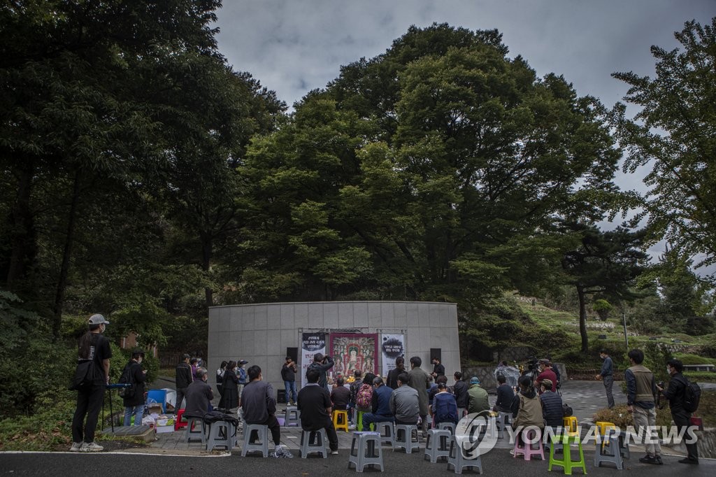 [삶] "흉악범 조두순 죽으면 공영장례 치러주는게 맞을까요"