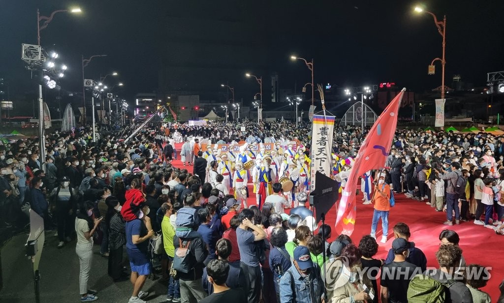 신명 나는 천년 축제 '강릉단오제' 개막…"안전 축제 총력"