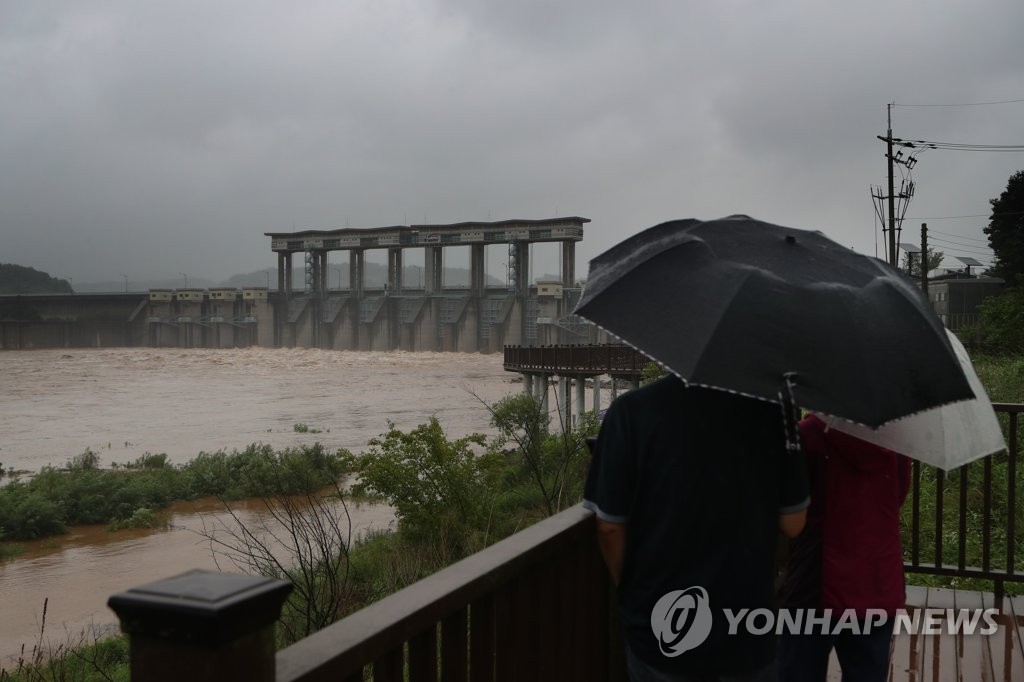 정부, 북한에 "댐 방류시 사전 통보해달라"…언론 통해 요청