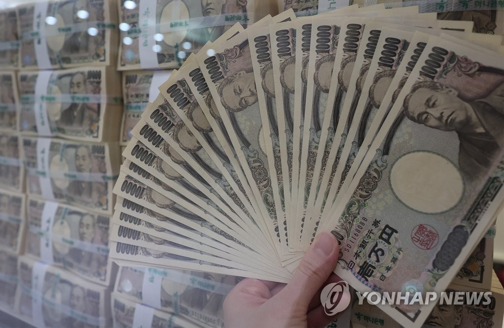 "역대급 엔저에 한국보다 저렴"…먹고 쇼핑하러 일본행