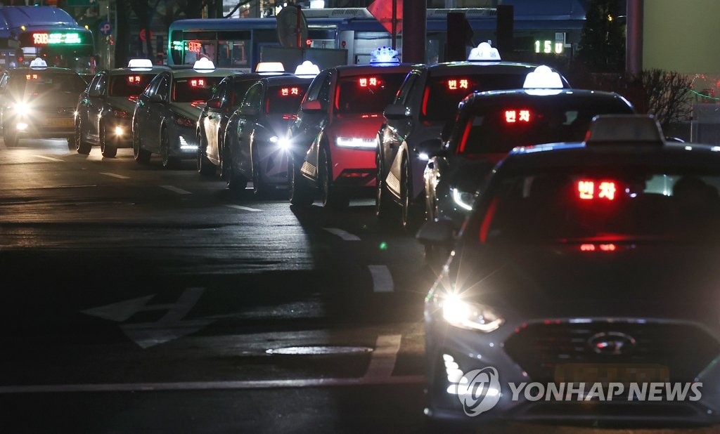 시외버스·택시 특별고용지원 6개월 연장…업계상황 고려