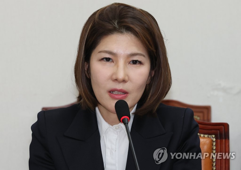 與 "野 혁신위, 치부 반성부터…정치쇼는 언젠가 진실 드러나"