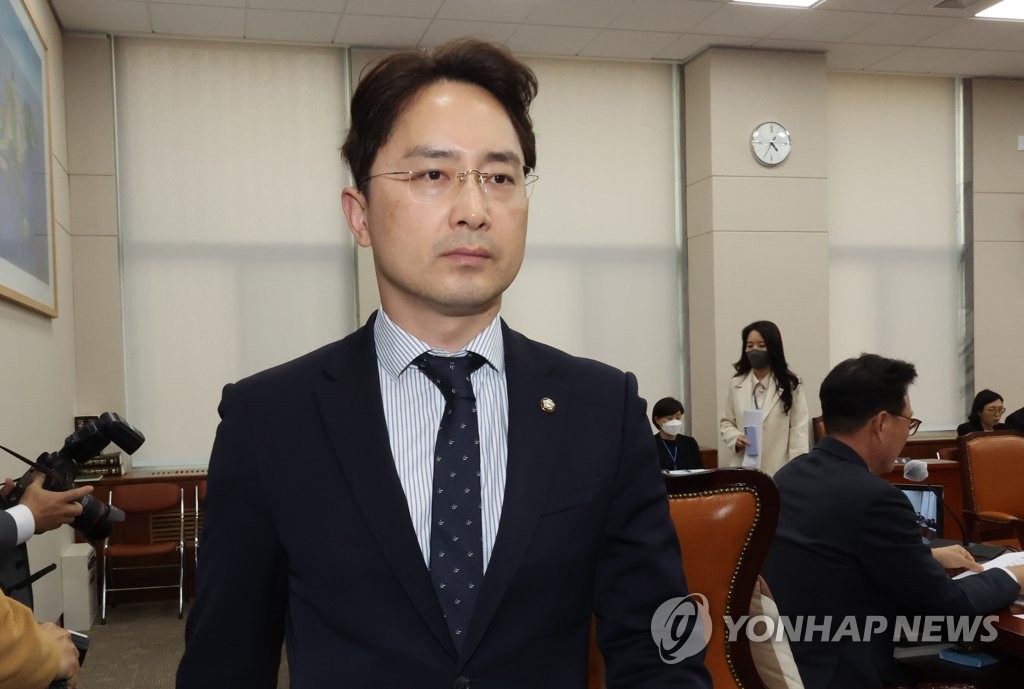 與 "86운동권 출신들 사교육 주도…민주당과 상당한 교류"