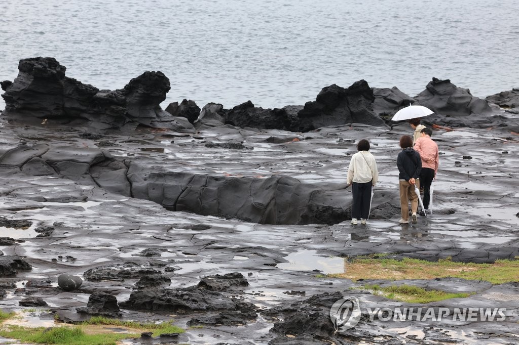 제주 흐리고 곳에 따라 비…낮 최고 25∼28도