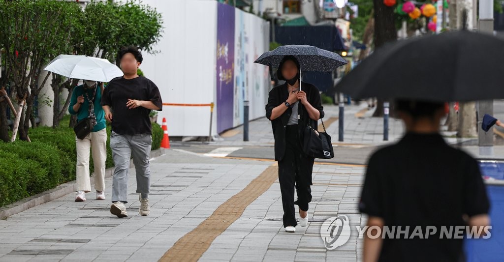 곳곳 돌풍·번개 동반 소나기…'순간적 폭우' 대비해야