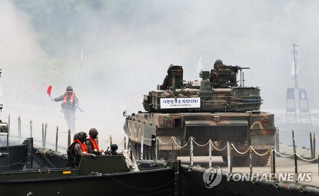 체코 방산시장 큰 장 열린다…국산 '명품무기' K2전차 팔릴까