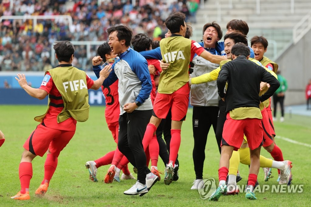 [U20월드컵] '골 넣는 수비수' 최석현, 8강·4강행 책임진 결승 헤더