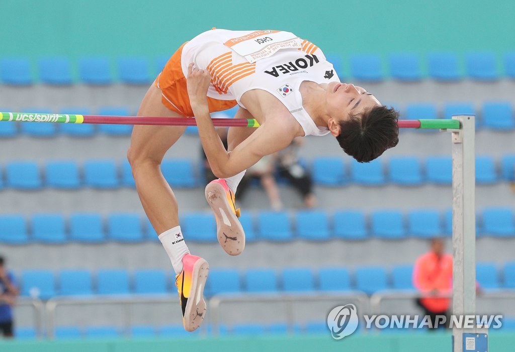 최진우, 아시아주니어육상선수권 남자 높이뛰기 2위…2ｍ20