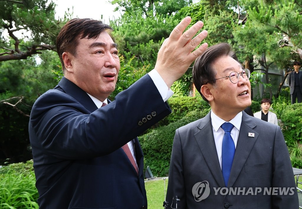 외교부, 中대사 불러 엄중 경고…"도발적 언행·내정간섭"