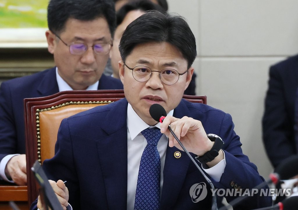 유국희 "오염수, 기준치 넘는 상태서 해양방출되면 안 돼"(종합)