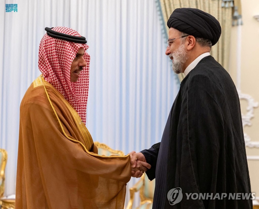 이란·사우디 외교장관 회담…이란 대통령, 사우디 초청 수락