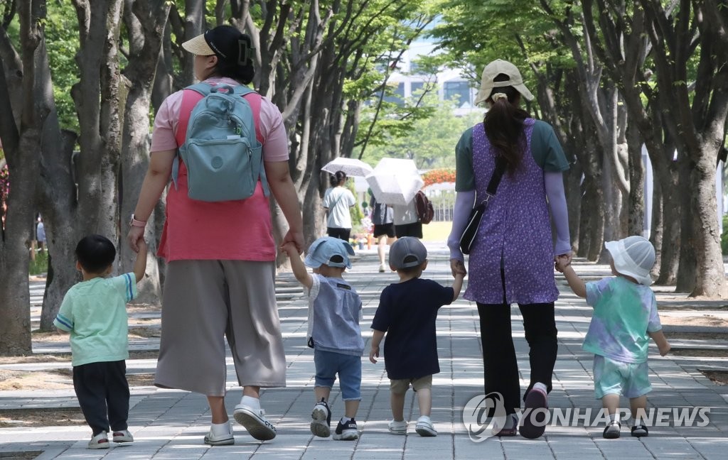 대전·세종·충남 구름 많고 소나기…낮 최고 33도