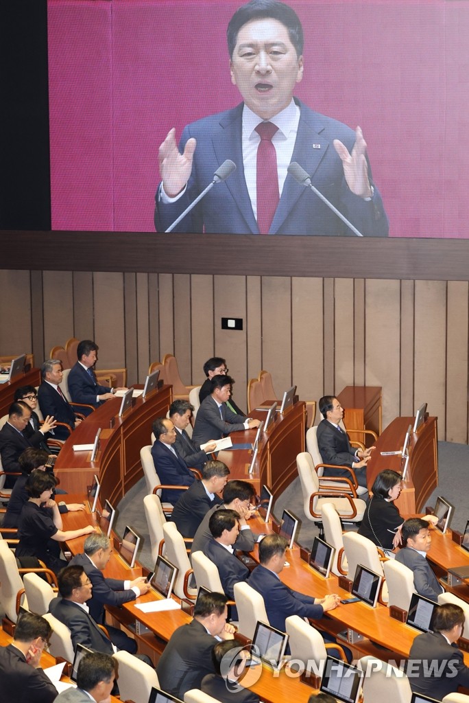 김기현 '합리적 국정' 차별화…'압구정' 野공격 '사돈남말' 역공