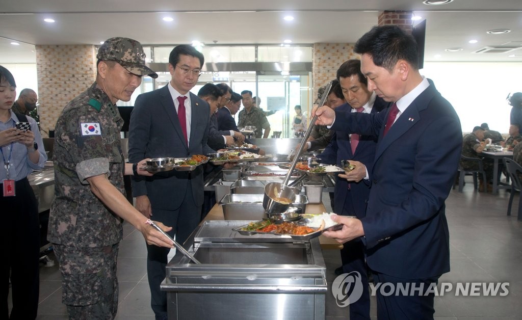 與, 호국보훈 광폭 행보 '보수 가치' 부각…민주당과 차별화