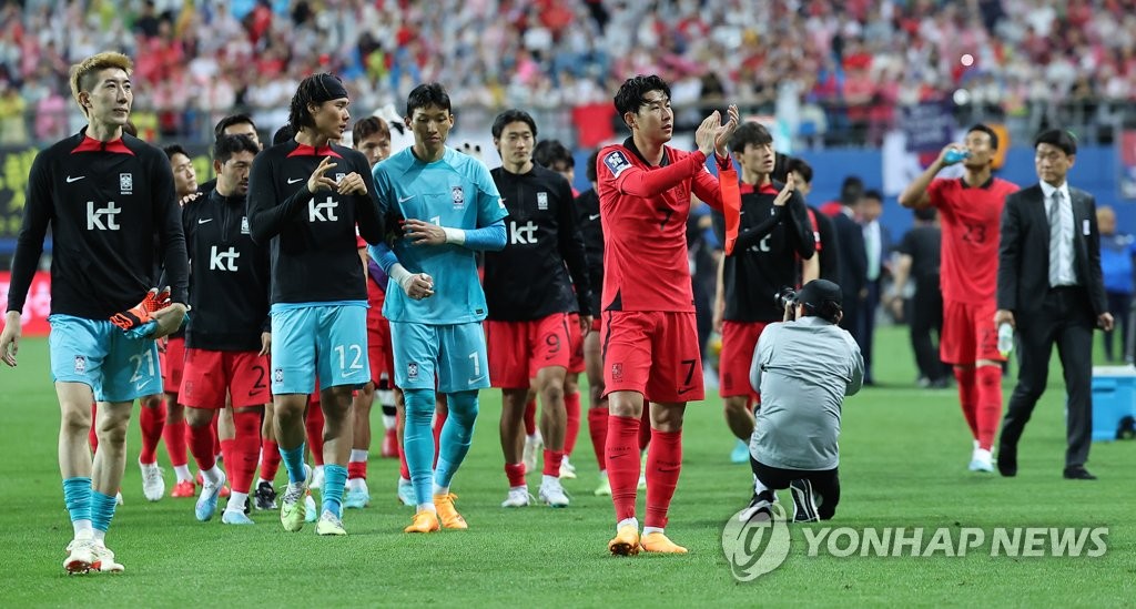 '6월 1무 1패' 한국 축구 FIFA 랭킹 28위로 한 계단 하락