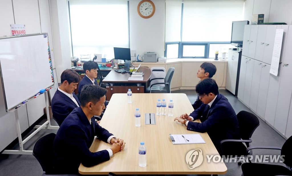 SNS 인종차별 사건 축구협회 공정위로…'솜방망이' 논란 끝낼까