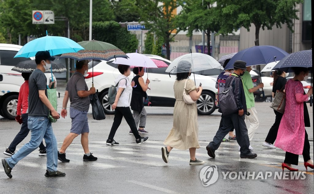 부산·울산·경남에 최대 80㎜ 비…낮 최고 27∼33도