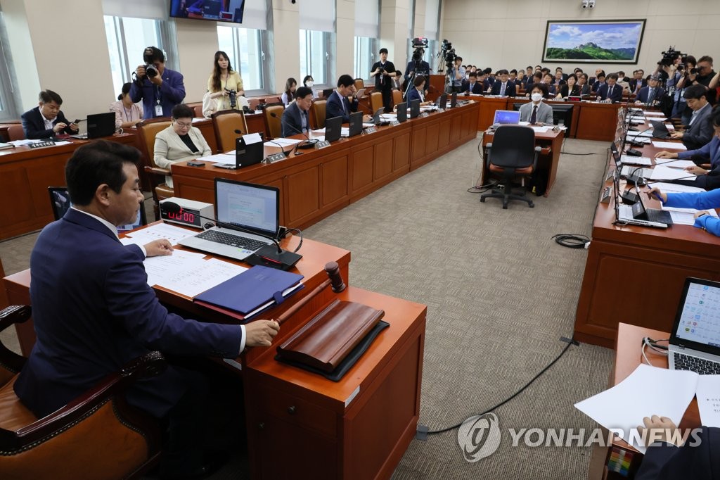 與는 사드 환경평가·野는 日오염수 '각각 공세'…환노위 공방