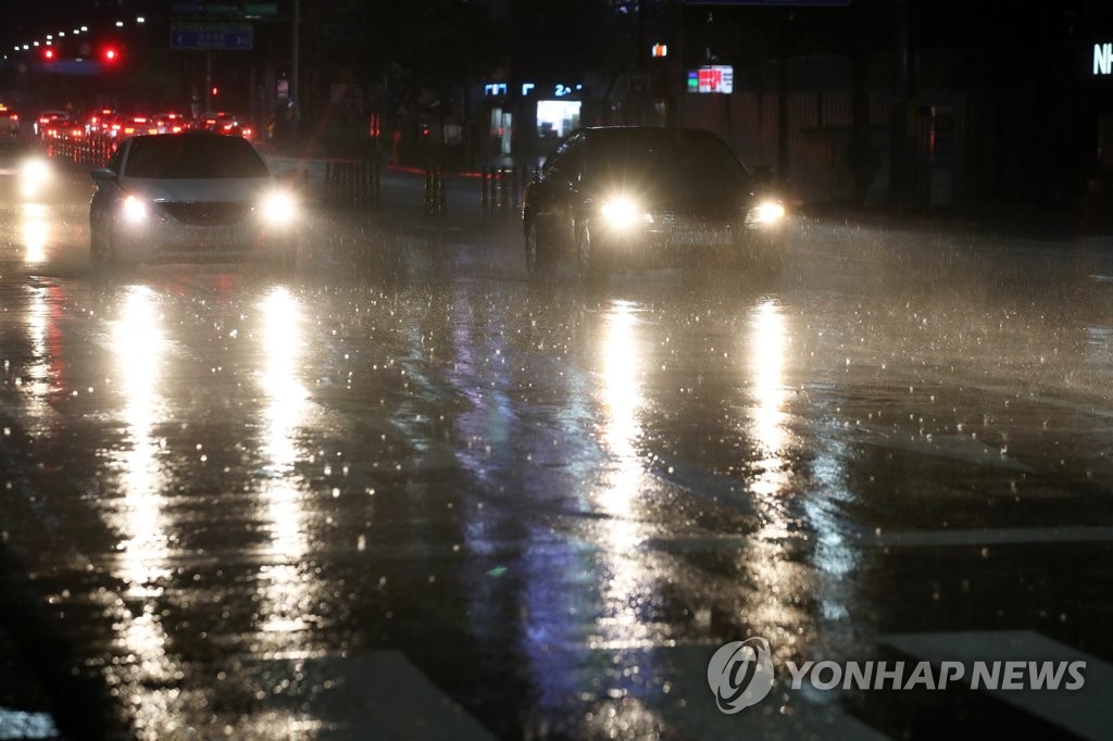 광주·전남에 밤사이 최고 77.5㎜ 호우…비 피해 크지 않아