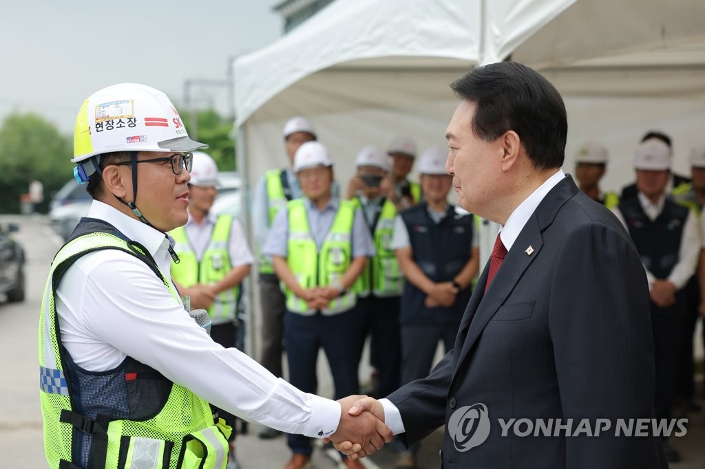 尹 "수도권 서부 획기적 변화"…대곡∼소사 첫 열차 시승(종합2보)