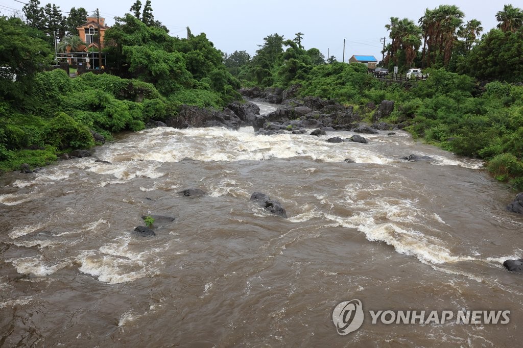 '야속한 폭우'…전국 산사태·침수·고립 등 피해 잇달아(종합)