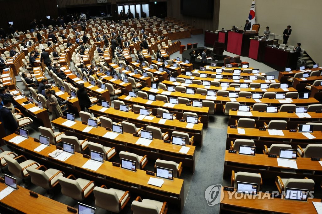 [고침] 정치('노란봉투법' 본회의 부의…'항의' 與 퇴장…)