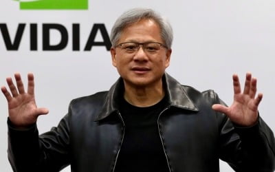 "히터로 써야겠다" 조롱…위기 돌파한 젠슨 황