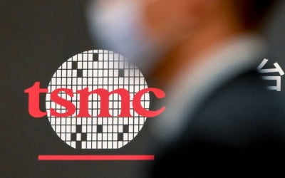 "TSMC 추격 쉽지않네"…삼성전자, 파운드리 매출 36% 감소
