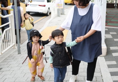 노마스크 등원에 '함박웃음'…'사실상 엔데믹' 일상 풍경 변했다