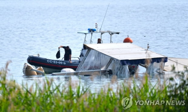 관광 목적이라고?…伊 '스파이보트' 전복 사고에 의혹 증폭