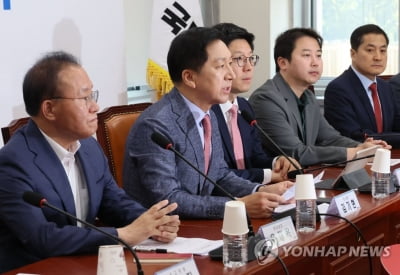 與 선관위에 연일 십자포화 왜…2년전 '내로남불 논란' 안잊었나