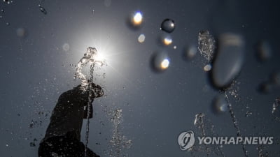 [날씨] 구름 많고 내륙 소나기…서울 낮 최고 25도