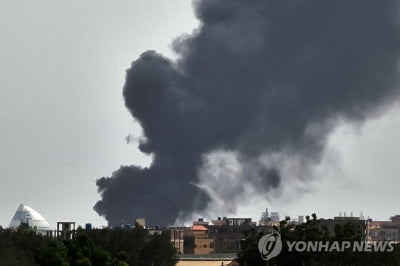 휴전연장 거부 수단 군벌 충돌 강도 높아져…피란민촌 피로 얼룩