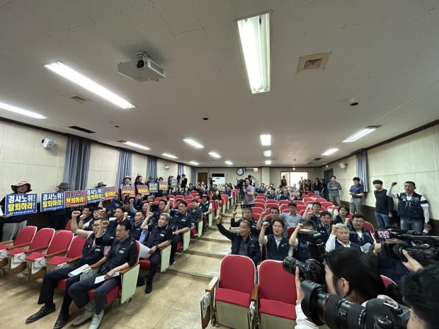 한국노총, 긴급 중집위 개최…경사노위 '전면 중단' 가능성