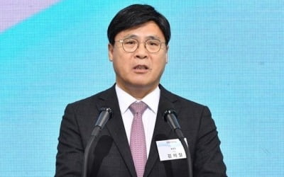 <font color="#ee4c4c">속보 </font>김의철 KBS 사장 "수신료 분리징수 철회하면 사퇴하겠다"